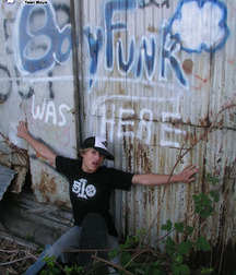Skater sammy 5afa22aa13d9d.jpg