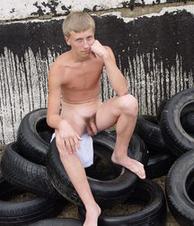 blonde model 5b07cf72658b7.jpg