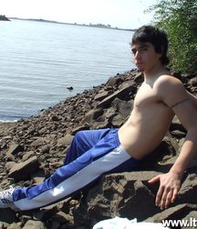 Federico 5b10a7bf9a6b5.jpg
