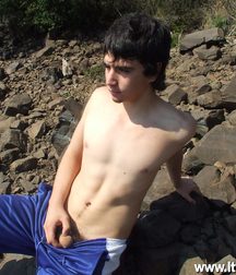 Federico 5b10a7c94d098.jpg