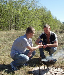 King and Max 5b1b44323fae8.jpg
