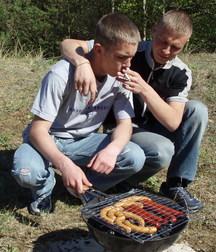 King and Max 5b1b446961c88.jpg