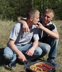 King and Max 5b1b446de8274.jpg