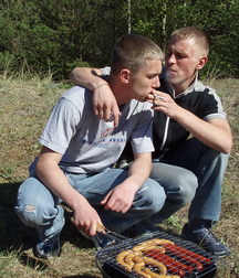King and Max 5b1b4472390cc.jpg