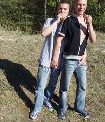 King and Max 5b1b449809d18.jpg