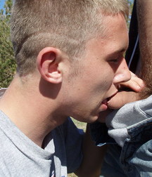 King and Max 5b1b44a670b58.jpg