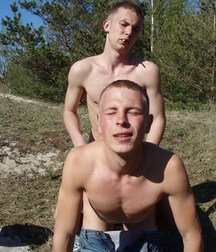 King and Max 5b1b450771f39.jpg