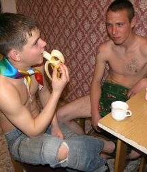Mike and friend 5b30406601e8e.jpg