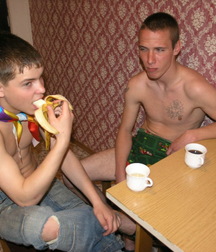 Mike and friend 5b304068e2ee1.jpg