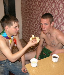Mike and friend 5b30406be1eed.jpg