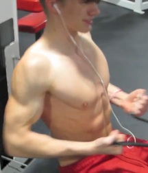 Rippin Nick 5b35913482f16.jpg