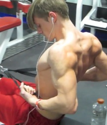 Rippin Nick 5b3591367661b.jpg