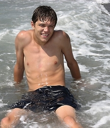 Raul 5b39f3a2eacb3.jpg