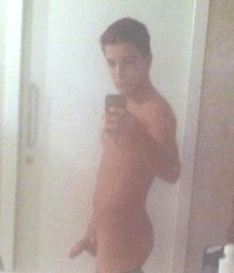 Random Boys 5b3cf431a4cdb.jpg