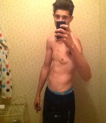 Random Boys 5b3cf44cb3576.jpg