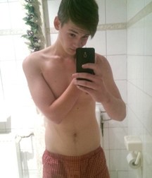 Random Boys 5b3cf4b70de53.jpg