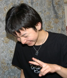Asian boy 5b3d72671529b.jpg