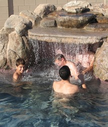 friends 5b416f37bdf9f.jpg