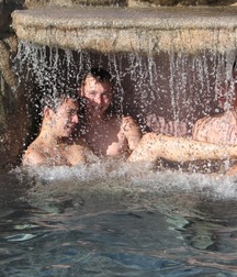 friends 5b416f39e0bac.jpg
