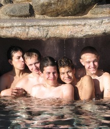 friends 5b416f4f82a93.jpg