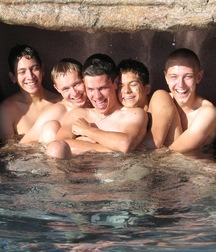 friends 5b416f58cb0de.jpg