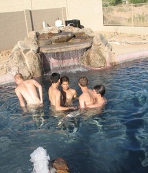 friends 5b416f5d119fa.jpg