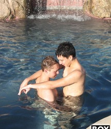 friends 5b416f9ea6094.jpg
