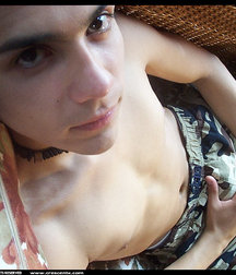 Latinboy 5b4970b4d29bf.jpg