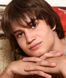 Rene 5b52a247b05f9.jpg