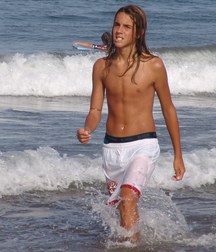 Beachboy 5b53f6262af68.jpg