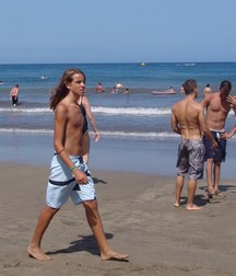 Beachboy 5b53f6a2895e8.jpg
