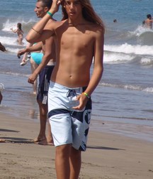 Beachboy 5b53f6b28b3bb.jpg