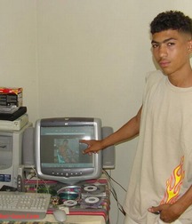 Leonel 5b5fb83436003.jpg