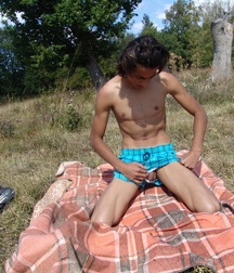 hot outdoor jerk 5b5fc3293cf00.jpg