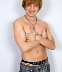 Ethan 5b74e564dabc7.jpg