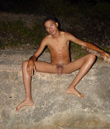 Louis 5b7b701349184.jpg