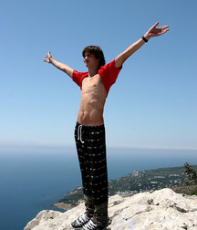 Rene 5b7b709cf3f98.jpg