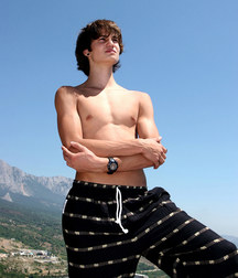 Rene 5b7b70b158048.jpg