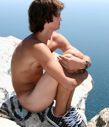 Rene 5b7b70e1d3648.jpg