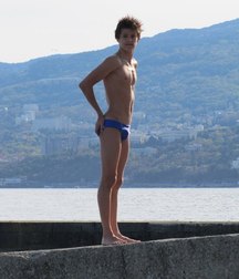 hottest boys 5b7e0e680ea9b.jpg