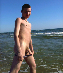 Karl 5b80cf55a1a54.jpg