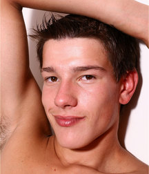 Guillaume 5b85f6480e8d5.jpg