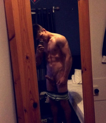 Gman's twinks 5bb41e4ab3e7c.jpg