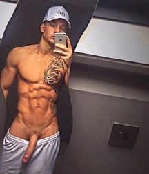 Gman's twinks 5bb41e6383bb1.jpg