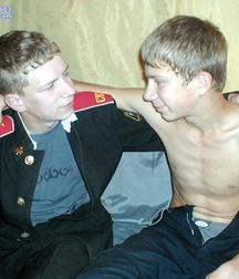 Sasha and Anton 5bc6915c42a5f.jpg