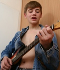 Aaron-Guitar 5c80f5579412b.jpg