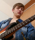 Aaron-Guitar 5c80f565bb33a.jpg