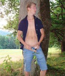 Christian  5c82455badcc4.jpg