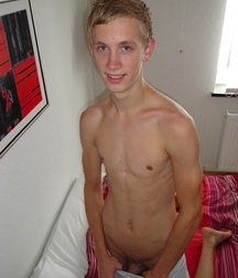 Christian  5c824638134dc.jpg