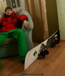 Aaron-Snowboard 5c94b0ee5119d.jpg